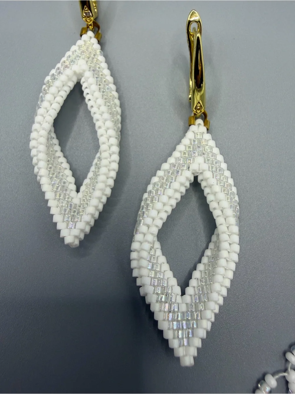 White Beaded Net Collar Necklace with Matching Drop Earrings